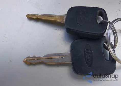 2002 Ford Focus Se from USA, damaged, VIN 1FAFP34P42W209357